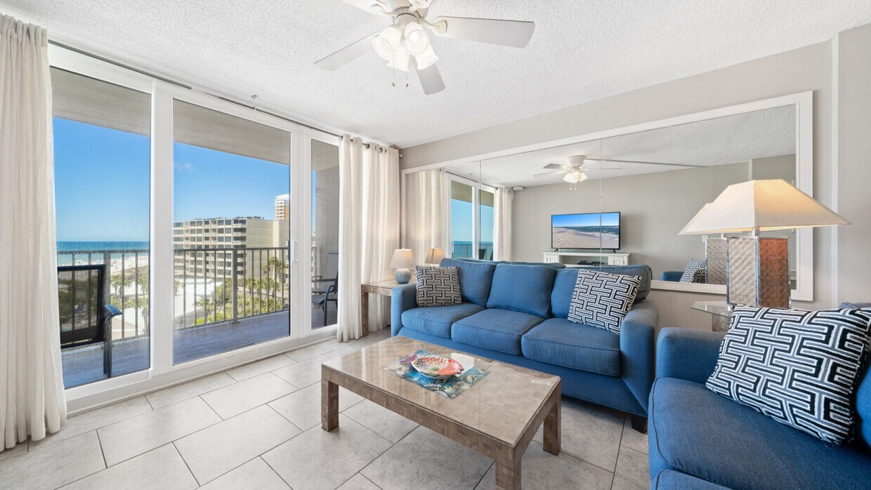 Foto principal - 7205 Thomas Dr