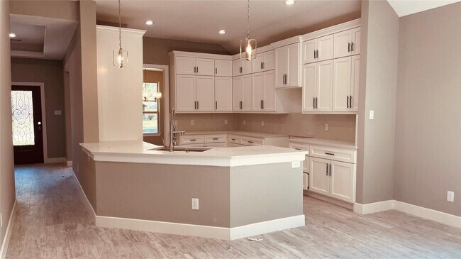 Foto del edificio - 16119 Port O Call St