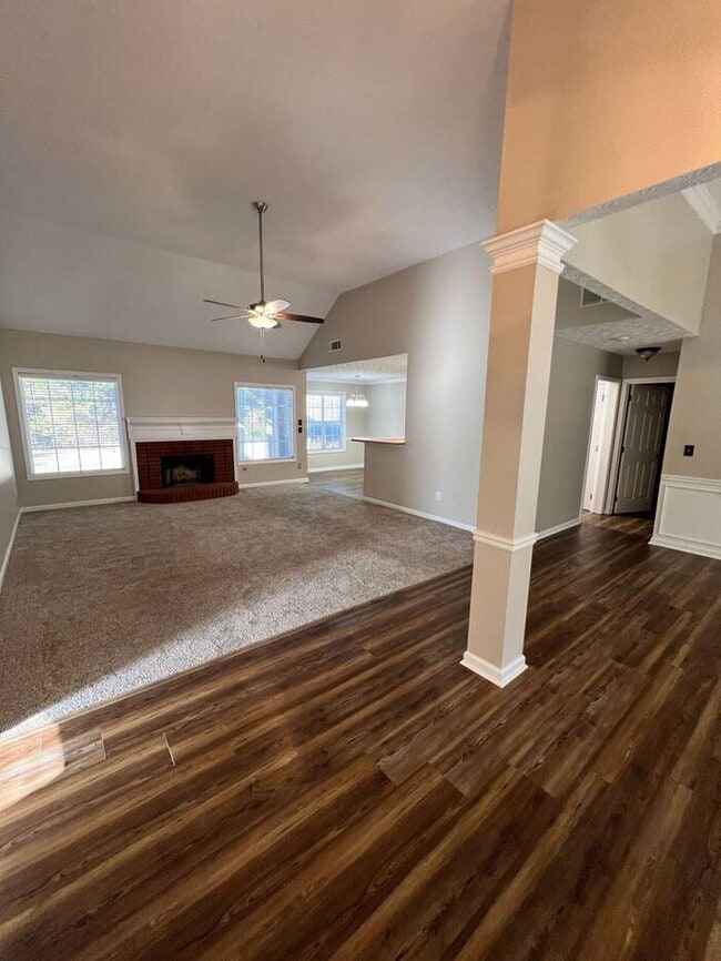 Foto del edificio - Move-In Ready 3 Bedroom Ranch with Bonus Room in Sought-After Grayson District