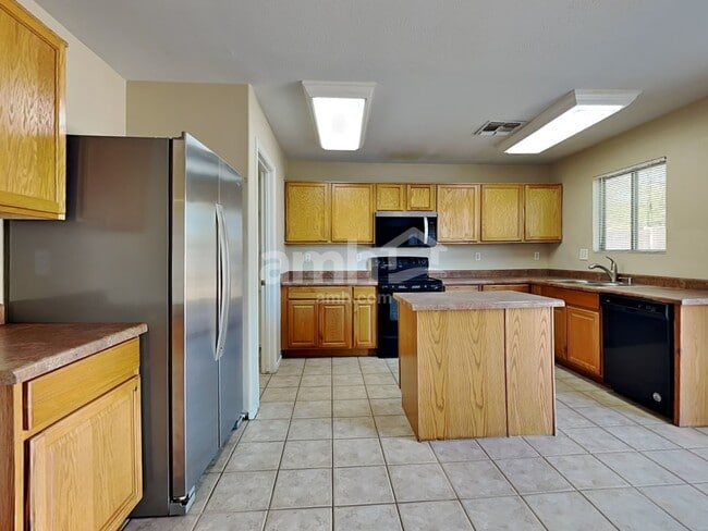 Foto del edificio - 1102 E Renegade Trl