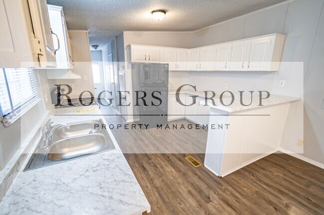 Building Photo - 1450 Ferrells Bridge Rd