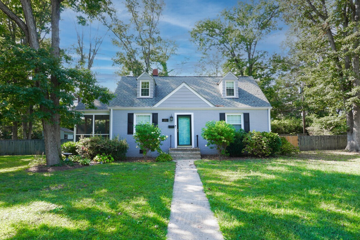 Primary Photo - 1004 Baywood Ct