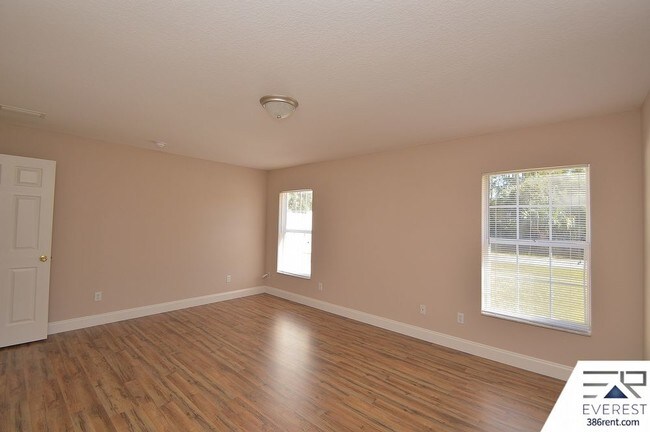 Building Photo - 25 Rainbrook Dr