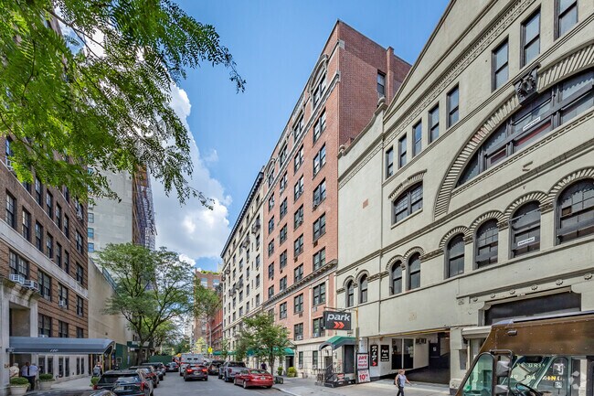 Foto del edificio - 111 E 75th St
