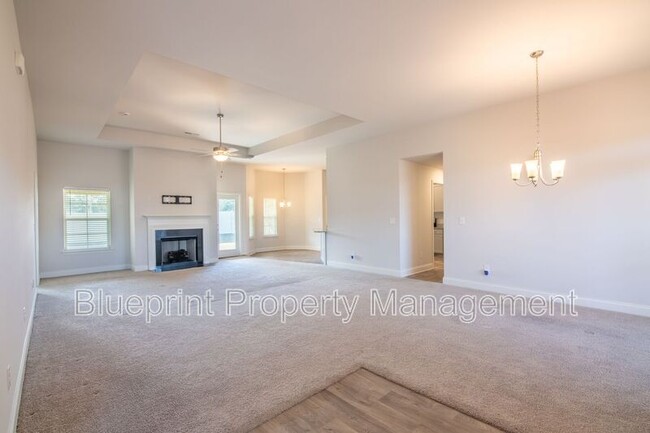 Building Photo - 281 Union Dr