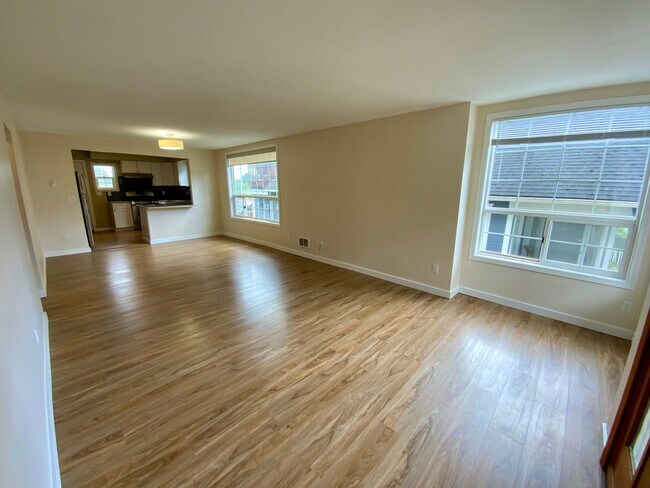 Foto del edificio - 3827 Wetmore Ave