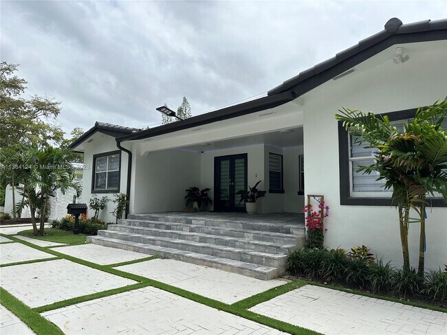 Foto del edificio - 6080 SW 16th St