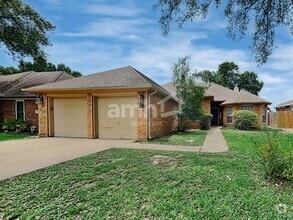 Building Photo - 21630 Wildcroft Dr