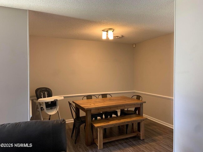 Foto del edificio - 511 Haddock Ct