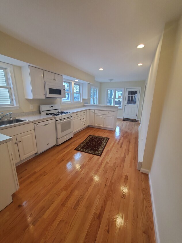 kitchen - 410 1st Ave
