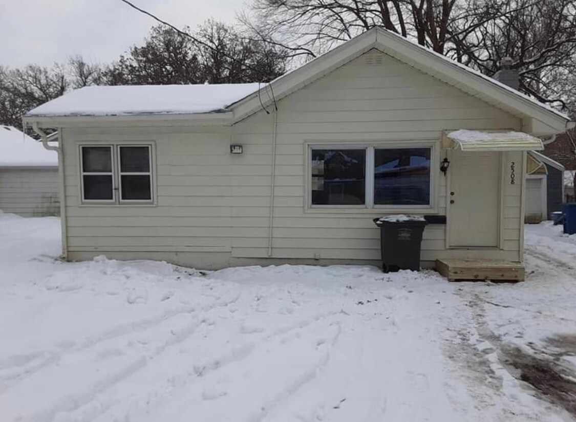 Primary Photo - 2508 Payne Rd
