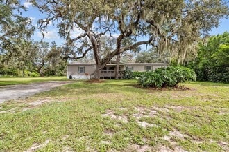 Building Photo - 13920 Hillcrest Dr