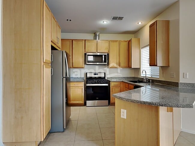 Foto del edificio - 4932 Cascade Pools Ave