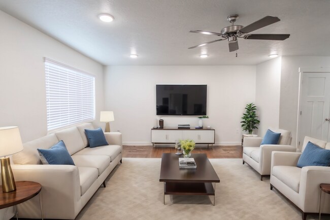 Foto del edificio - Gorgeous 2-Story Townhomes in Colony Farms...