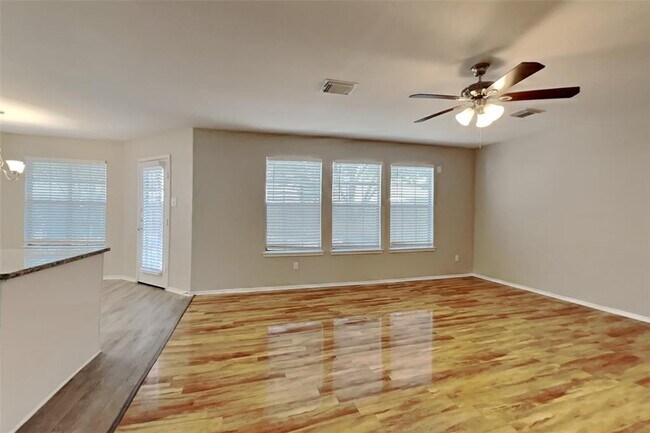 Foto del edificio - 21210 Bridgemeadows Ln