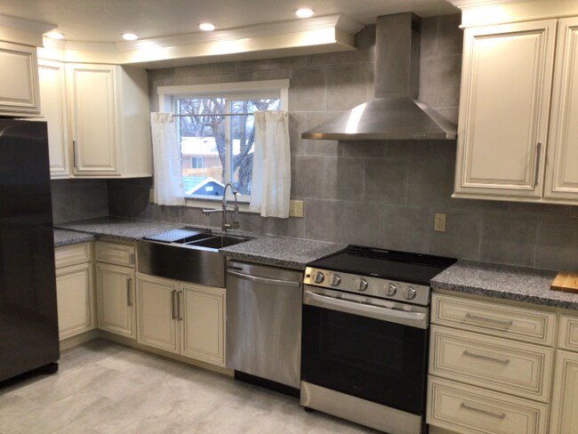 Foto del edificio - 2942 Illinois Ave