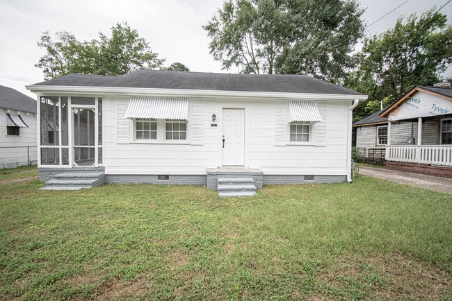 Building Photo - 114 Calvary Dr