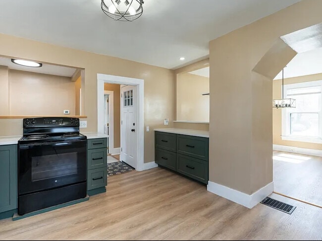 Kitchen - 39 South Ave
