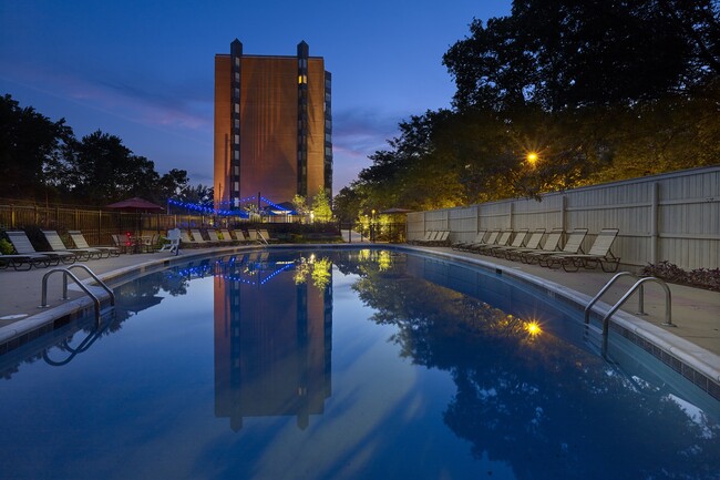 Foto del edificio - Hill House at Chestnut Hill