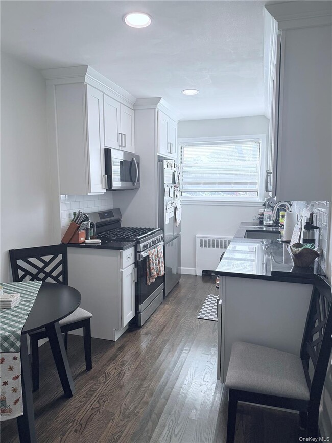 Foto del edificio - 81-10 Langdale St