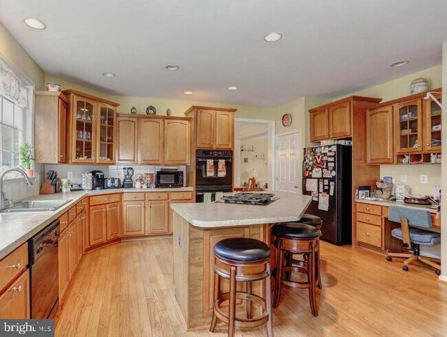 Foto del edificio - 146 Meadowview Ln