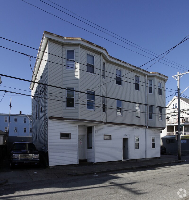 Building Photo - 125 Knight St