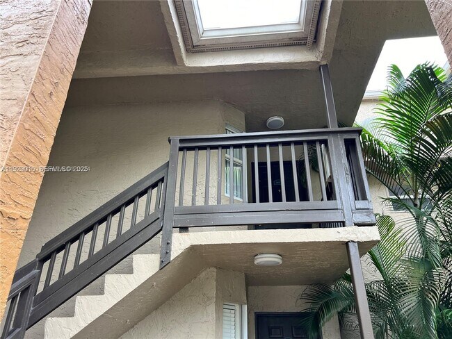 Foto del edificio - 665 SW 113th Way