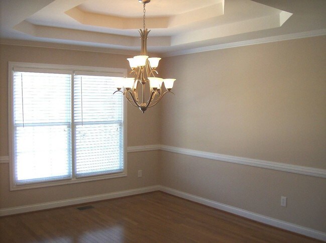 Foto del edificio - 13323 Eastgate Village Dr