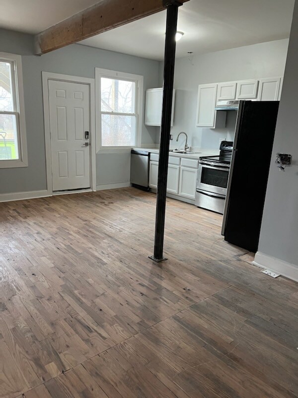 Sala de estar - 222 Kenilworth St