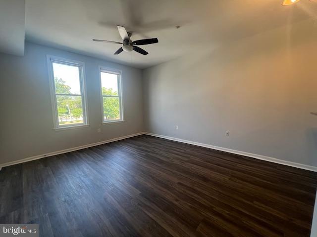 Foto del edificio - 9100 Bay Ave