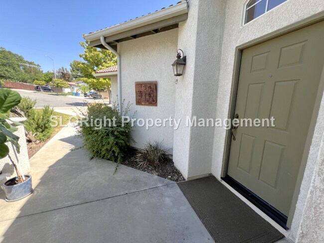 Foto del edificio - AVAILABLE AUGUST - Gorgeous 3 Bedroom Paso Robles Home
