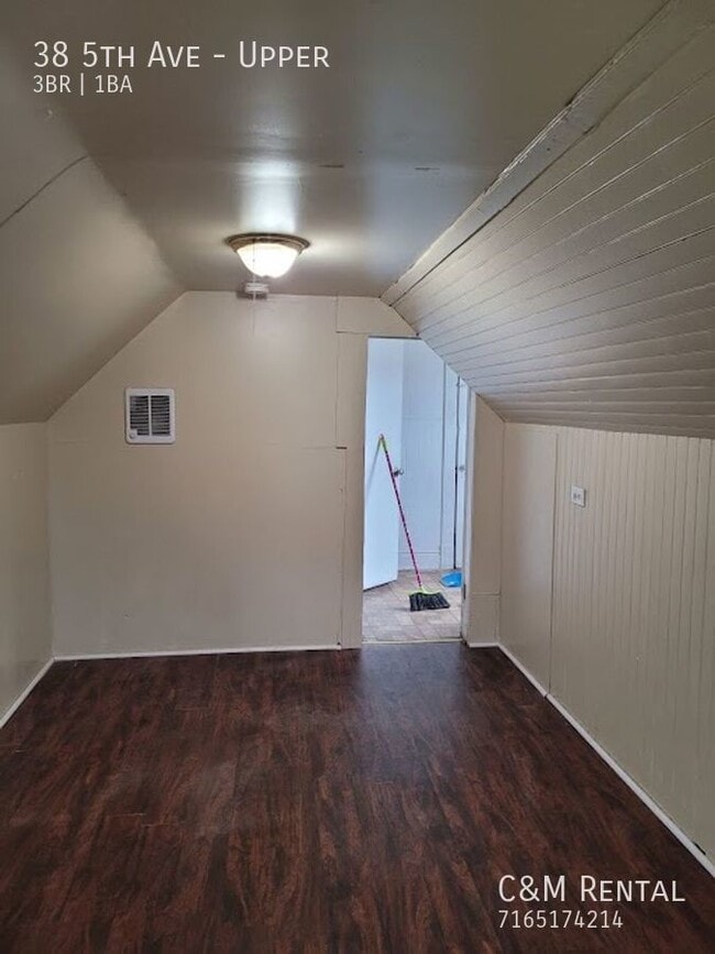 Foto del edificio - 38 5th Ave