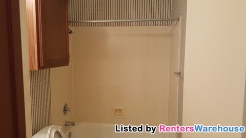 Building Photo - 749 Meadowcreek Ct