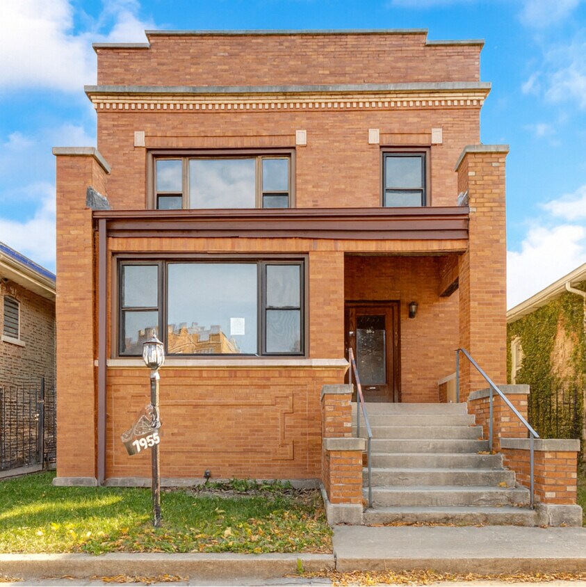 Foto principal - 7955 S Elizabeth St