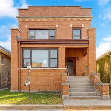 Building Photo - 7955 S Elizabeth St