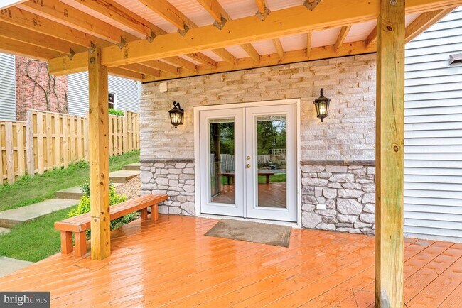 Foto del edificio - 6042 Munson Hill Rd