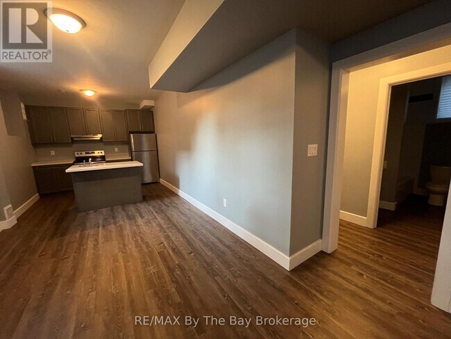 Photo du bâtiment - 3148 Mosley St