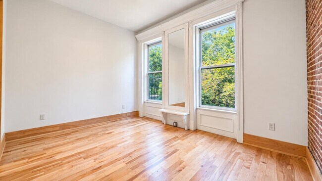 Foto del edificio - 118 W 132nd St
