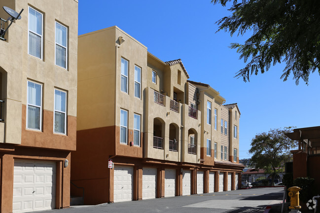 Foto del edificio - San Martin De Porres Apartments