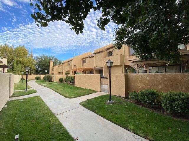 Foto del edificio - 1845 E Ave J 4