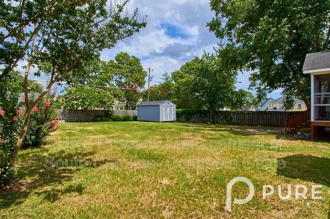 Building Photo - 121 Fox Hollow Cir