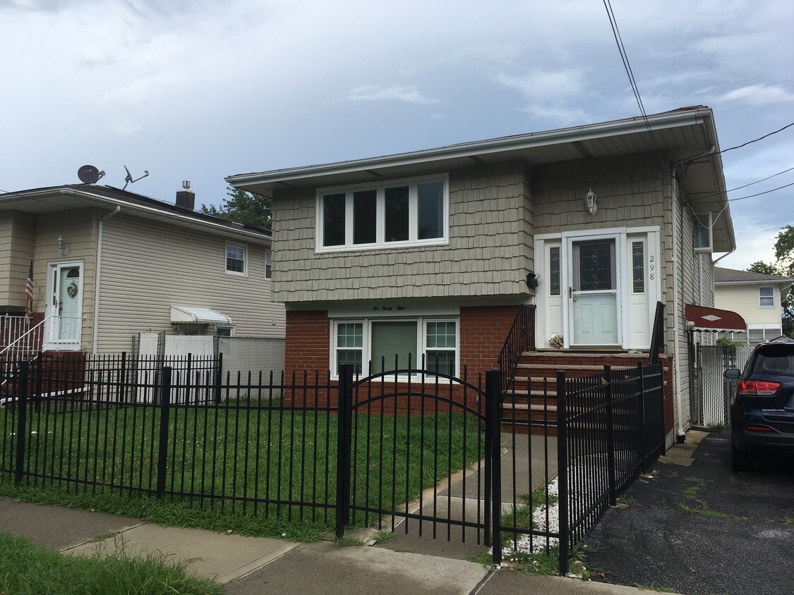 Foto principal - 298 Weed Ave