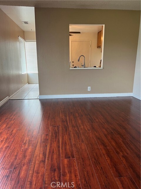 Foto del edificio - 8333 5th St