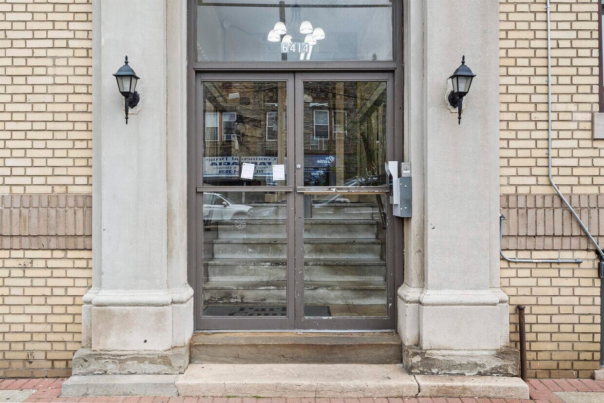 Foto principal - 6414 Park Ave