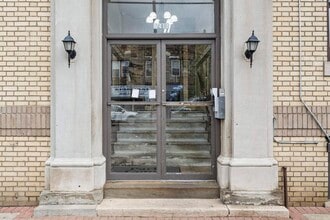 Building Photo - 6414 Park Ave