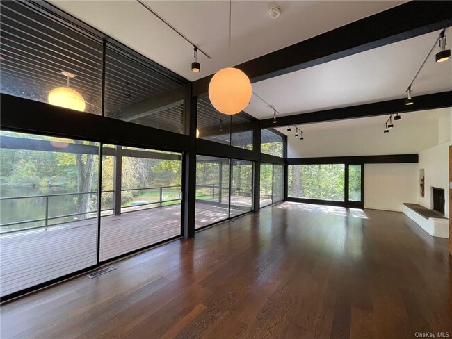 Building Photo - 59 S Bedford Rd