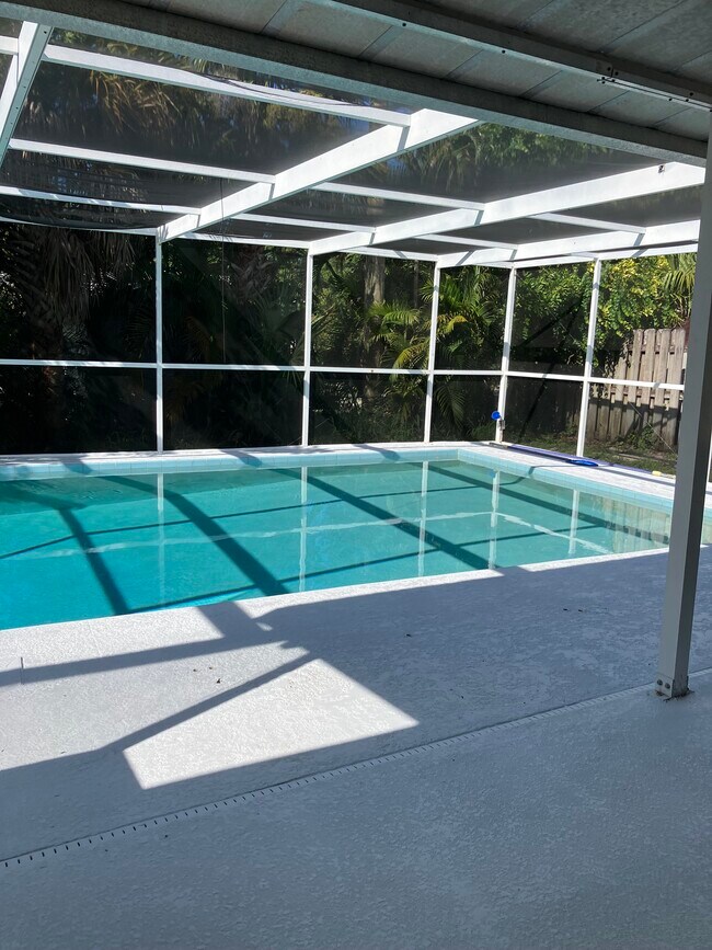 Foto del edificio - 2309 NE Rustic Way