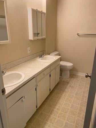 Building Photo - 6327 NE Glisan St
