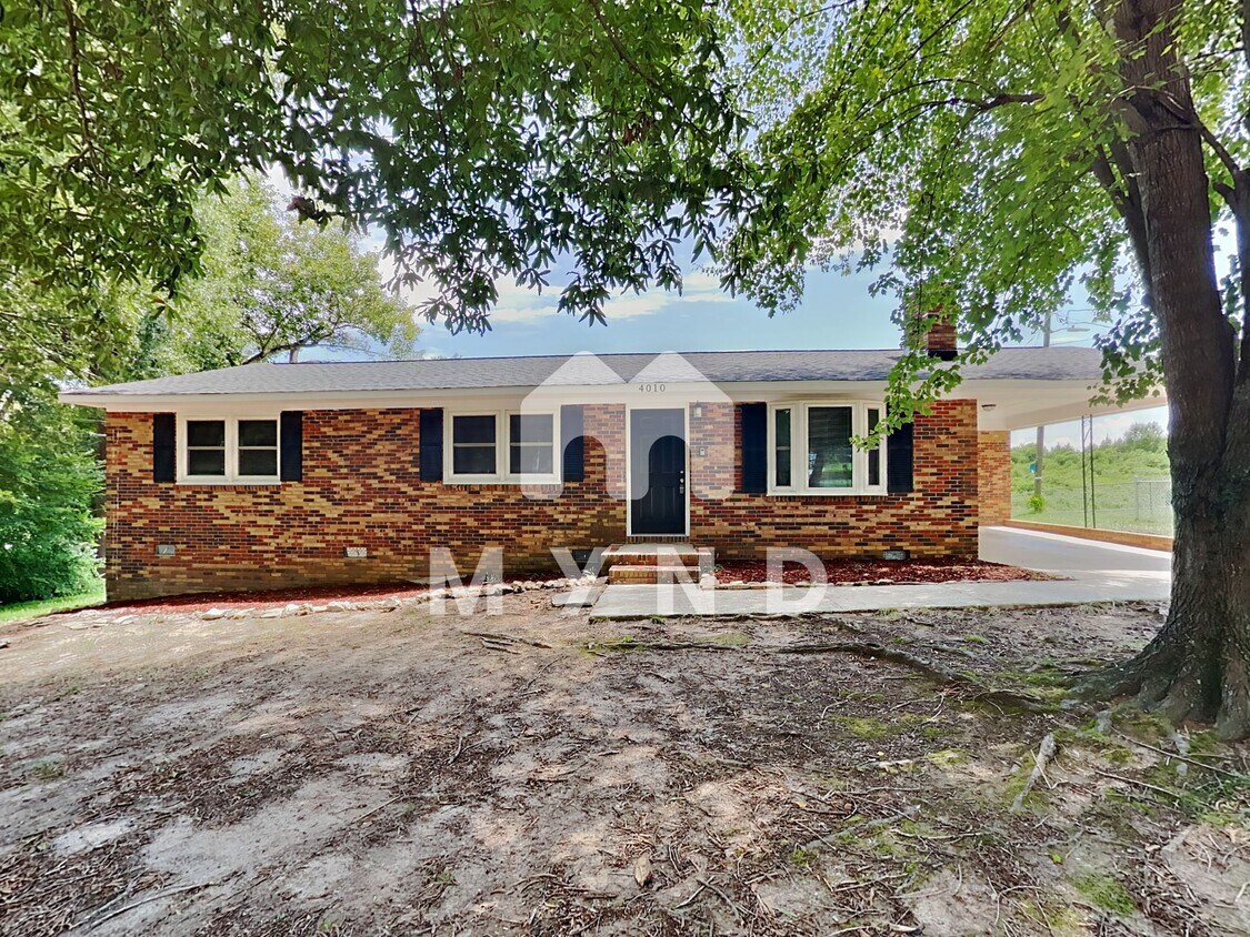 Primary Photo - 4010 Angus Dr
