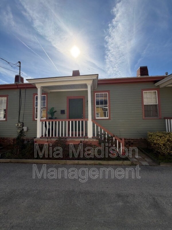 Foto del edificio - 547 E Macon St